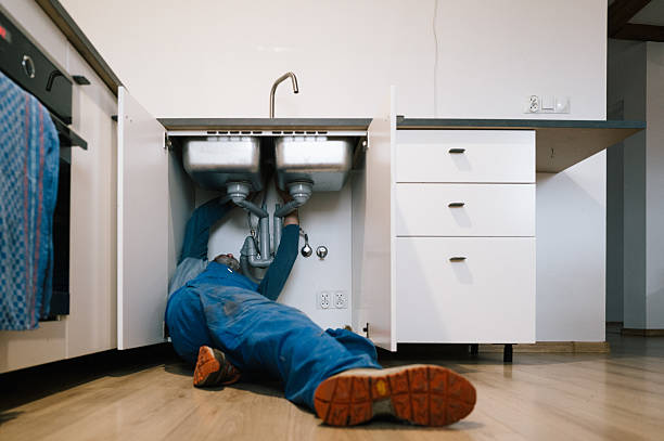 Professional Plumbing technician working in Grandview, OK